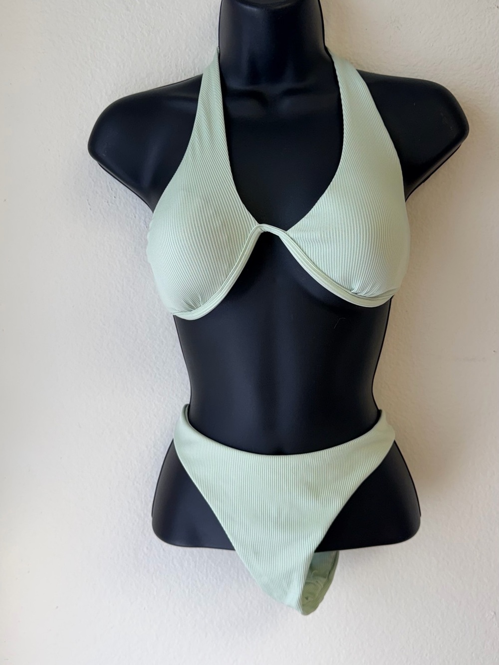 SHEIN Light Green Ribbed Halter Underwire Bikini Set